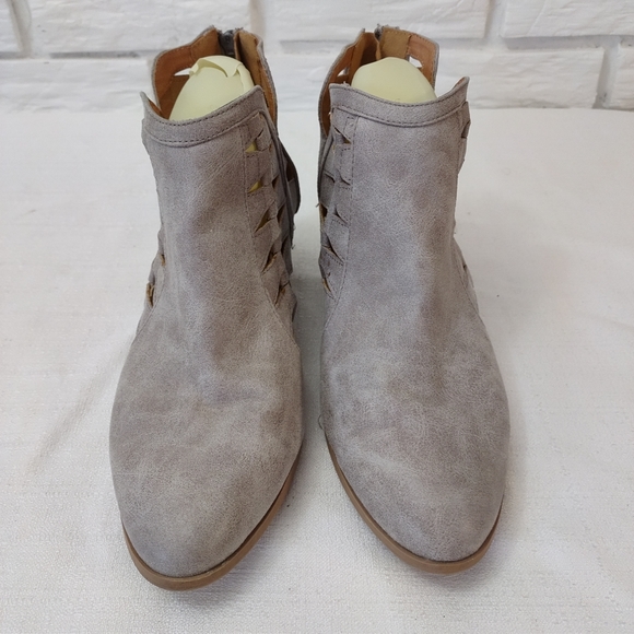Qupid Ankle Boots Size 10